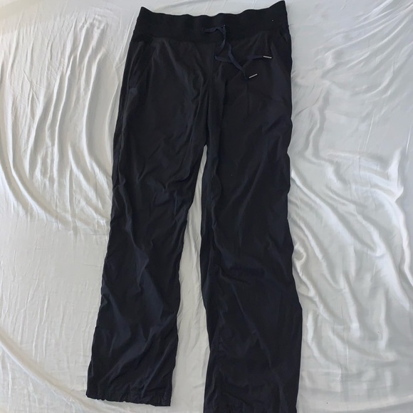 Lululemom studio pants - Picture 4 of 4